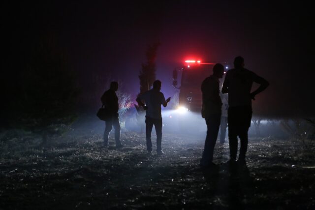 Από βεγγαλικά προκλήθηκε η πυρκαγιά που ξέσπασε χθες στο Άλσος Βεΐκου