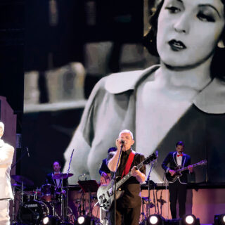 «Ανεβήκαμε» στην Ταράτσα του Φοίβου και ήταν εκεί ο Παύλος Παυλίδης