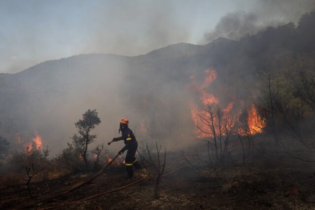 Πολύ υψηλός κίνδυνος πυρκαγιάς αύριο – Σύσκεψη στο υπουργείο Κλιματικής Κρίσης και Πολιτικής Προστασίας