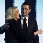 Εκλογές στη Γαλλία: Ο ηγέτης της ακροδεξιάς λέει ότι θα σεβαστεί τις διεθνείς δεσμεύσεις του Παρισιού