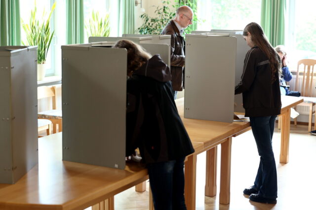Ευρωεκλογές 2024: Μειωμένη η συμμετοχή των ψηφοφόρων στη Γερμανία