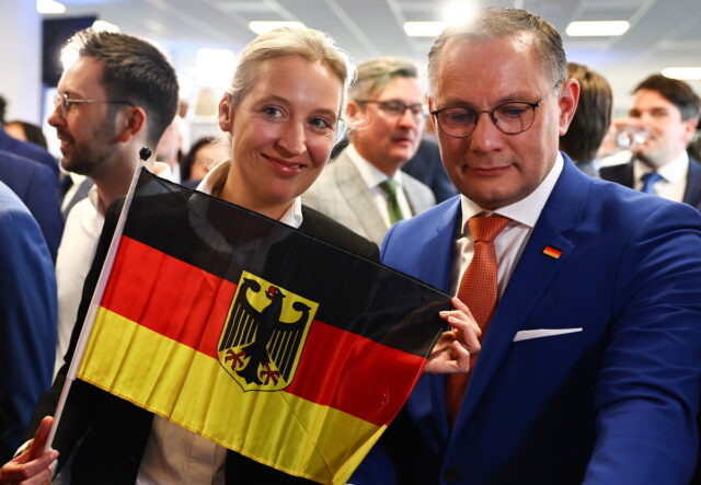 Ευρωεκλογές 2024 – Γερμανία: Ο επικεφαλής της ευρωλίστας της AfD αποκλείστηκε από την κοινοβουλευτική ομάδα