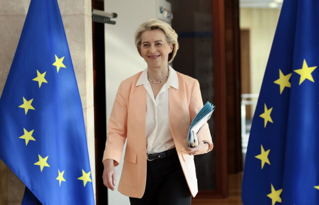 Η Ούρσουλα φον ντερ Λάιεν εκ νέου πρόεδρος της Ευρωπαϊκής Επιτροπής
