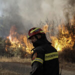 Δύο εστίες φωτιάς σε Κορωπί και Μαρκόπουλο