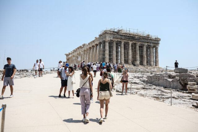 Κλειστοί οι αρχαιολογικοί χώροι της Αθήνας λόγω καύσωνα