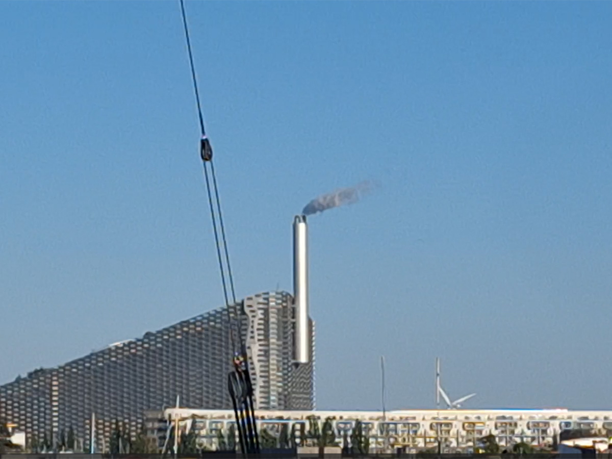 Κοπεγχάγη - εργοστάσιο καύσης απορριμμάτων για παραγωγή ηλεκτρικής ενέργειας