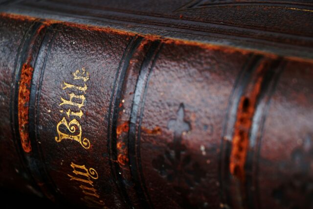 ΗΠΑ: Οι αρχές της Οκλαχόμα ζήτησαν από όλα τα δημόσια σχολεία να διδάσκουν τη Βίβλο