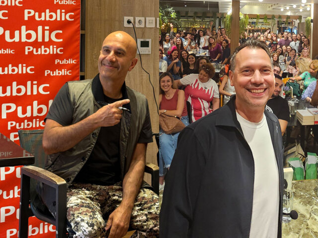 Robin Sharma & Sebastian Fitzek αποθεώθηκαν στα Public Συντάγματος