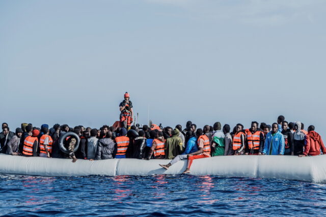 Το Ocean Viking διέσωσε 360 ανθρώπους σε δυο μέρες στη Μεσόγειο