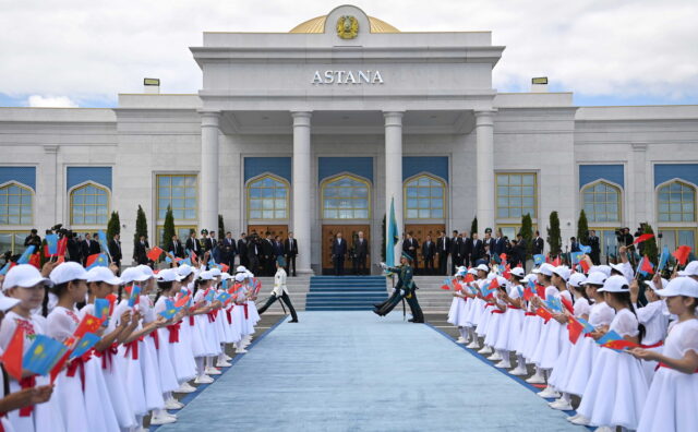 Καζακστάν: Σι και Πούτιν στην Αστάνα για την σύνοδο κορυφής του Οργανισμού Συνεργασίας της Σανγκάης