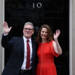 Βρετανία: Ο βασιλιάς Κάρολος ζητά από τον Κιρ Στάρμερ να σχηματίσει κυβέρνηση