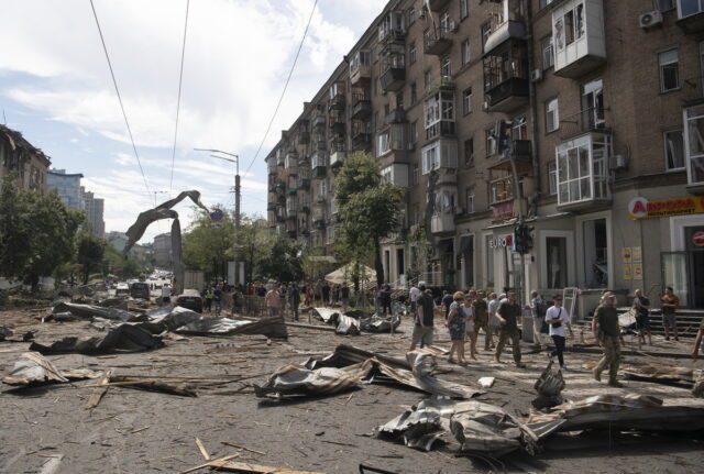 Πόλεμος στην Ουκρανία: Το Κρεμλίνο λέει ότι το νοσοκομείο παίδων επλήγη από αντιπυραυλικά πυρά