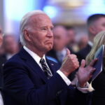 ΗΠΑ: Ο Μπάιντεν υπό ολοένα μεγαλύτερη πίεση να αποσύρει την υποψηφιότητά του