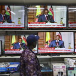 Ο πρόεδρος της Κένυας απέπεμψε σχεδόν όλη την κυβέρνησή του