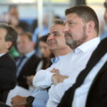 «Αθηναϊκή Ριβιέρα, Αστικός Περίπατος»: Υπογραφή σύμβασης για τον παραλιακό ποδηλατόδρομο-πεζόδρομο