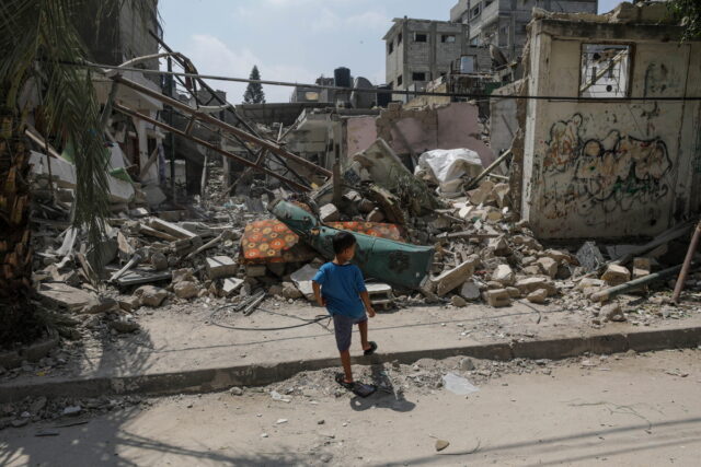Ο ισραηλινός στρατός συνεχίζει το σφυροκόπημα στη Λωρίδα της Γάζας – Τουλάχιστον 10 Παλαιστίνιοι σκοτώθηκαν