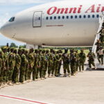 Αστυνομικοί της Κένυας περιπολούν στην πρωτεύουσα της Αϊτής