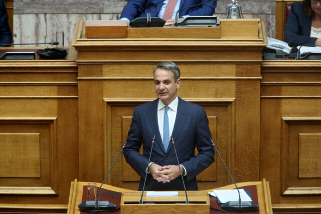 Κυρ. Μητσοτάκης: «Τα 50 χρόνια από την επιστροφή της Δημοκρατίας να γίνουν αφετηρία για καλύτερη δημόσια ζωή και καλύτερη Ελλάδα»