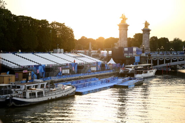 «Παρίσι 2024»: Αναβλήθηκε για αύριο η κολύμβηση τριάθλου ανδρών, λόγω μόλυνσης του Σηκουάνα