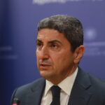 Αυγενάκης: “Ήταν εκτός εαυτού, με εξύβρισε και με απείλησε”, λέει ο υπάλληλος του αεροδρομίου