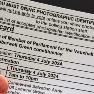 Άνοιξαν οι κάλπες στη Βρετανία για τις βουλευτικές εκλογές