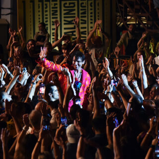 Mika: Μια από τις ωραιότερες συναυλίες που έχουν γίνει στον Λυκαβηττό, είχε μόνο 600 άτομα