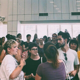 Μετά από μια μάχη άνιση, οι δολοφόνοι του Ζακ έφυγαν με χειροπέδες από την πίσω πόρτα