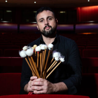 Ο Μαρίνος Τρανουδάκης μας συστήνει τον πολύχρωμο κόσμο των κρουστών