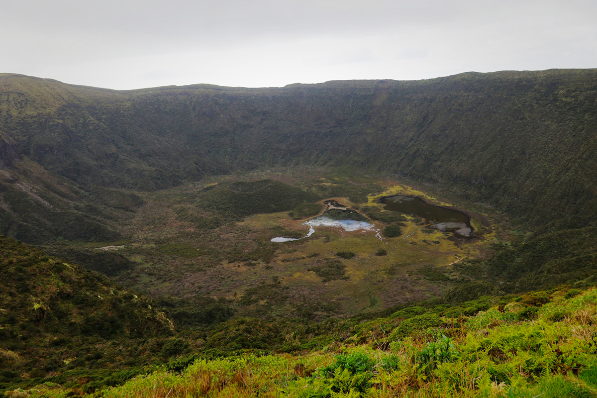 Η Caldeira, ο τεράστιος κρατήρας του ηφαιστείου στο Faial, Αζόρες ©ΓGM