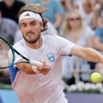 Τσιτσιπάς: Αυτός είναι ο προσωρινός προπονητής του μετά το τέλος της συνεργασίας με τον πατέρα του