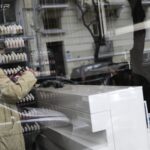 Ελεύθεροι επαγγελματίες: Ζημιές δηλώνουν 6 στους 10 ιδιοκτήτες μπαρ και κομμωτηρίων