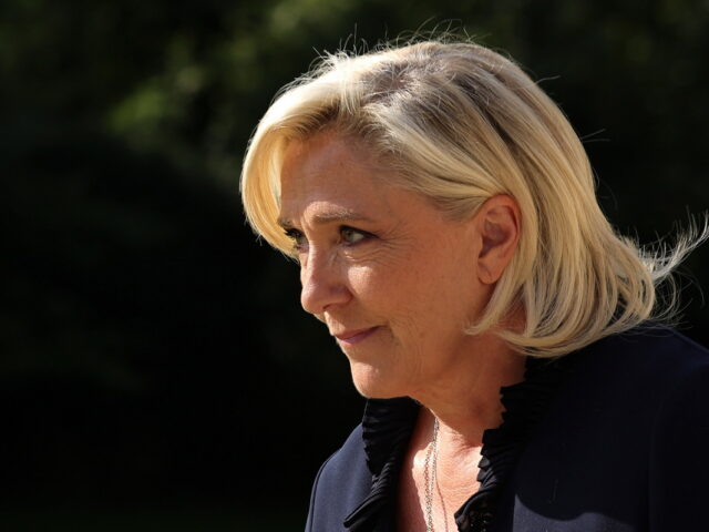 Γαλλία: Εκδικάζεται η έφεση που θα καθορίσει το πολιτικό μέλλον της Μαρίν Λεπέν