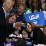 ΗΠΑ: Χάρις και Μπάιντεν μαζί σε προεκλογική συγκέντρωση στην Πενσιλβάνια