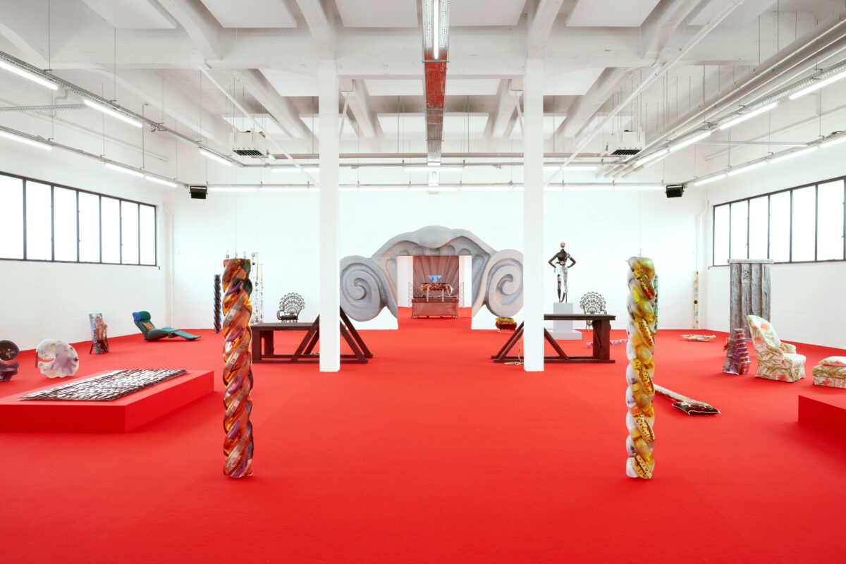 Δανάη Ανεσιάδου D POSSESSIONS