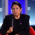 Γεωργία: «Πέρασε» ο νόμος που περιορίζει τα δικαιώματα της κοινότητας ΛΟΑΤΚΙ+