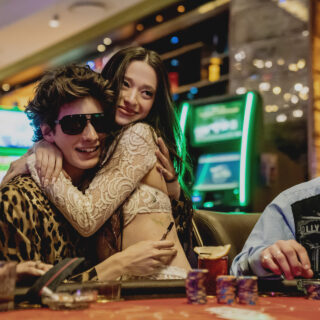 Όσκαρ 2025: Τα 5 βραβεία του Anora είναι μια νίκη για την κινηματογραφική αίθουσα 