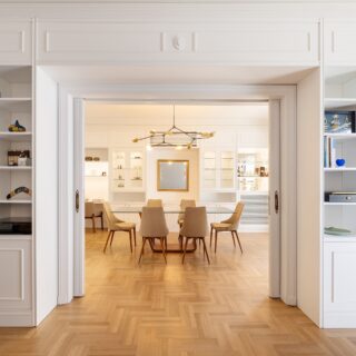 Στο Κολωνάκι, ένα διαμέρισμα του ’50 αναβιώνει την αίγλη της παλιάς Αθήνας