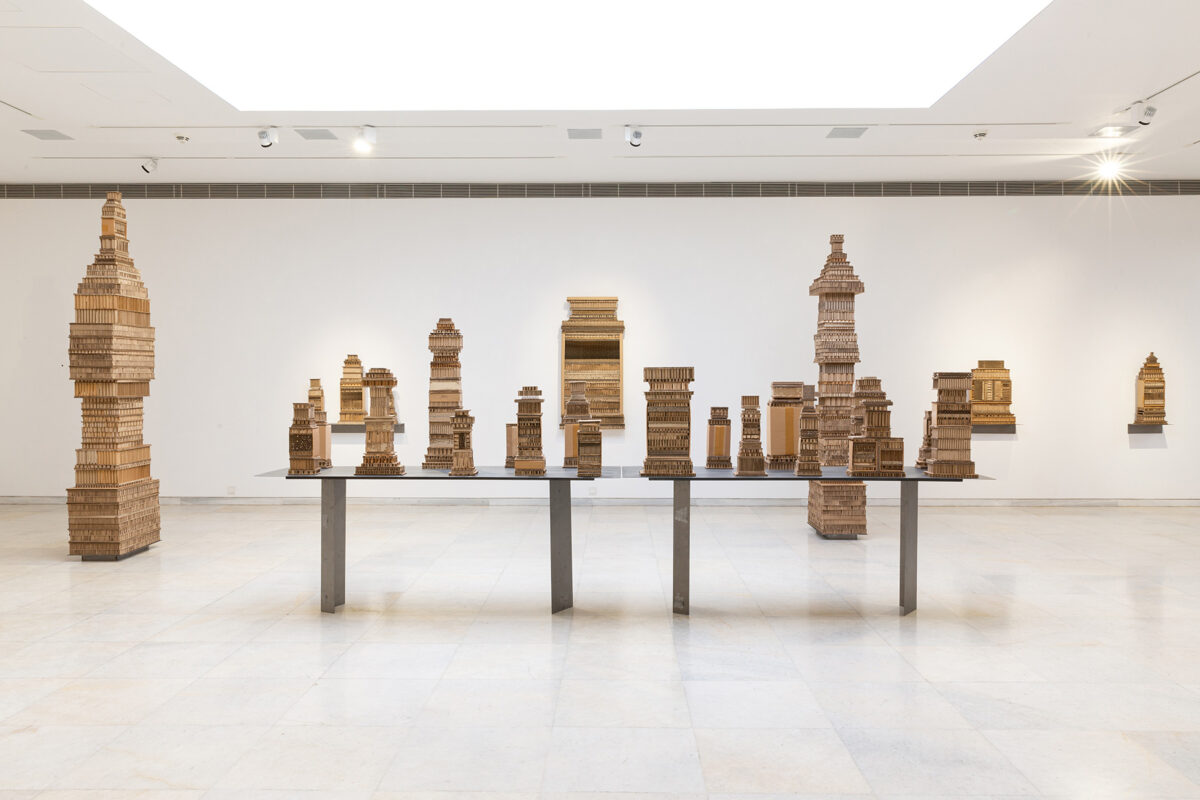 Βούλα Καραμπατζάκη - Κτίσματα