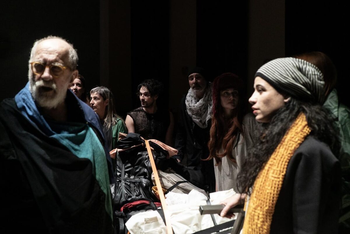 Παραστάσεις σε επανάληψη