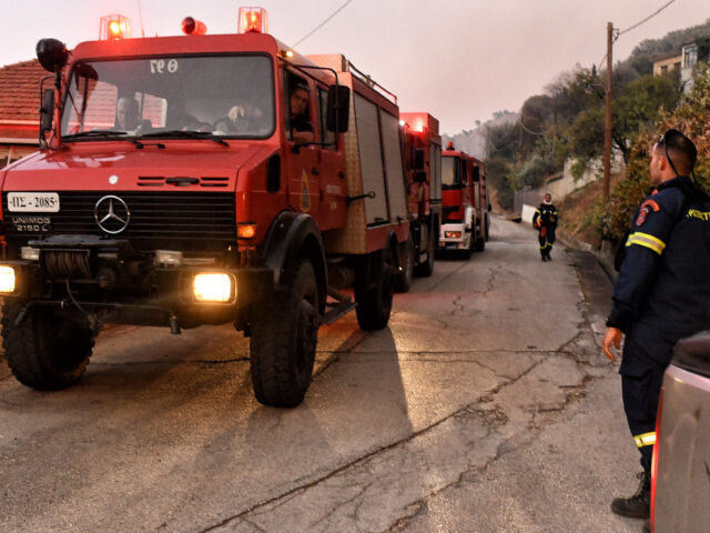 Φωτιά στην Κορινθία: Δύο τα μέτωπα της φωτιάς – Νέο 112 για εκκένωση