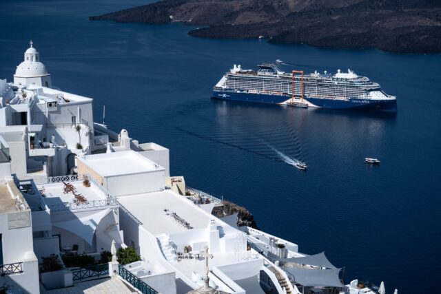 Μειώθηκαν τα έσοδα από τον τουρισμό τον Αύγουστο