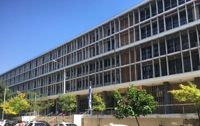 Ελεύθερος με όρους ο 90χρονος που έθαψε ζωντανό σκυλί