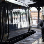 Η Μεγάλη Βρετανία επανεθνικοποιεί τους σιδηροδρόμους