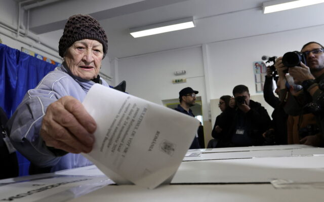 Εκλογές στη Ρουμανία: Ο Κ. Γκεοργκέσκου προκαλεί πολιτικό «σεισμό»