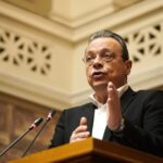 Σ. Φάμελλος: «Η Αδειλίνη να ξαναδιαβάσει την διάκριση των εξουσιών»