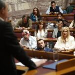 ΣΥΡΙΖΑ: «Ειλημμένη» η απόφαση της Ράνιας Θρασκιά – Να επιστρέψει την έδρα
