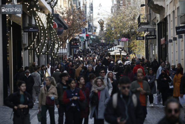 Το εορταστικό ωράριο εμπορικών καταστημάτων και σουπερμάρκετ μέχρι την Πρωτοχρονιά