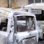 Καλλιθέα: Άγνωστοι πυρπόλησαν οχήματα των ΕΛΤΑ