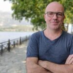 Ο διευθυντής του φεστιβάλ Δράμας, Γιάννης Σακαρίδης, ανακοινώνει πως η συντηρητική νέα διοίκηση του φεστιβάλ δεν ανανεώνει την θητεία του