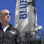 Η Blue Origin του Μπέζος ανέβαλε την πρώτη εκτόξευση του γιγάντιου πυραύλου της New Glenn